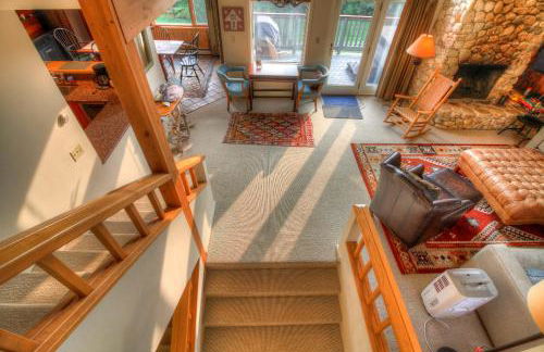 Stratton Mountain Condo with a Hot Tub! Sleeps 12! - Photo 45