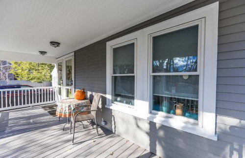 Richards Retreat Walk to Downtown Washer-Dryer - Foto 7