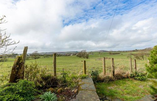 HIGH TREES BYRE - Two bed Cottage with Log Burner & Incredible Views - Foto 10