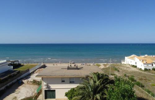 APARTAMENTOS EL SOL a 20 metros del mar. - Foto 10