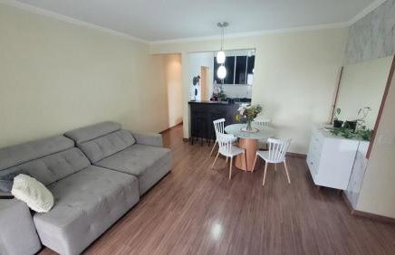 Apartamento espaçoso e aconchegante - Foto 1