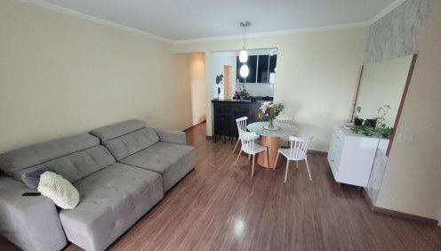 Apartamento espaçoso e aconchegante - Foto 1