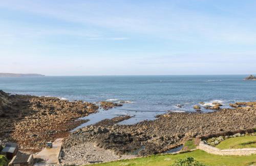 Back Of Beyond - Photo 24