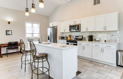 Dock and Backyard Bar Spacious Barnegat Bay Retreat - Foto 10