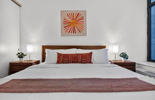 FiDi 1 BR w Work Setup by Anyplace - 11729 - Foto 19