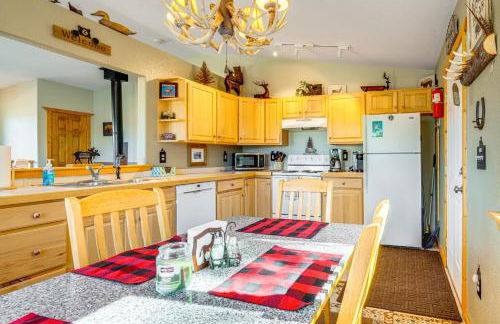 Deck and Views Pet-Friendly Cabin in Jefferson! - Foto 7