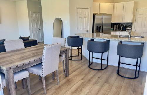 Spacious 3BR with Loft and Patio - Foto 7