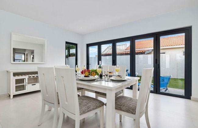 Brand New Modern Villa w 3BR 2 5BA Privatepool - Foto 4