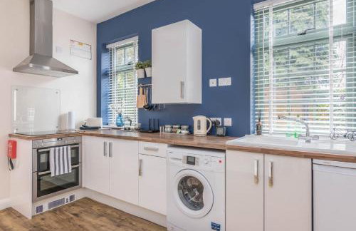 Rainbow House - Entire Place - Photo 6