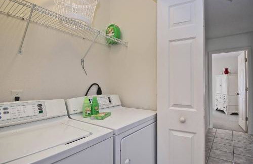 Beach Supplies | Fire Pit | Walk to Beach & Marina - Foto 7