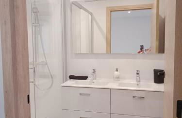 Le Pérouges 3ch proche toutes commodités - Foto 3