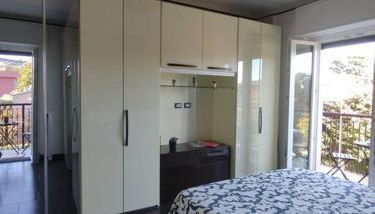 Bilocale luminoso e accogliente zona Marche - Photo 3, wardrobe