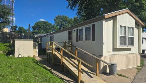 2 min to Chiefs camp 58 min from Arrowhead - Foto 5