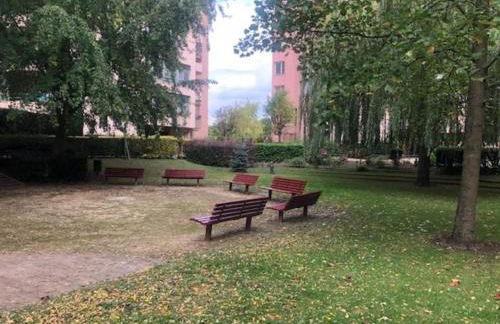 Appartement avec grand salon, barbecue et terrasse proche Paris et Disney - Foto 4