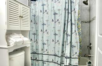 Urban Oasis Spacious 3BR 2BA Patio Near NYC EWR American Dream Mall - Photo 14