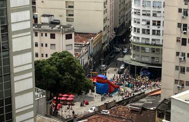 Loft novo, bem localizado, decorado em alto padrão - Foto 9