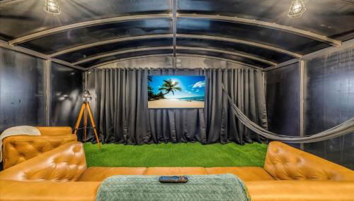 Underground Bunker - Photo 4