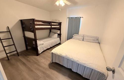 Vintage Apt Private Pool Oasis Sleeps 6 5 Min DT - Foto 19