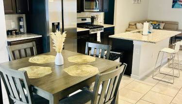 Spacious Coastal Retreat for 6 Guests with Free WiFi - Foto 2