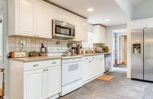 Hamptons Vacation Rental with Seasonal Pool! - Foto 8