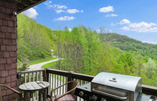 Mtn Views Hot Tub Close to Asheville - Foto 34