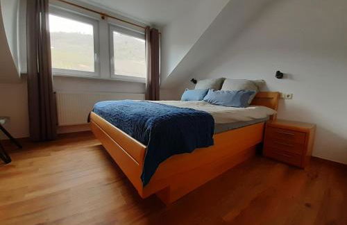 App 4 Pers 2 Schlafzimmer mit eigenen Badezimmer 2 Balkonen alle mit Moselblick - Foto 6