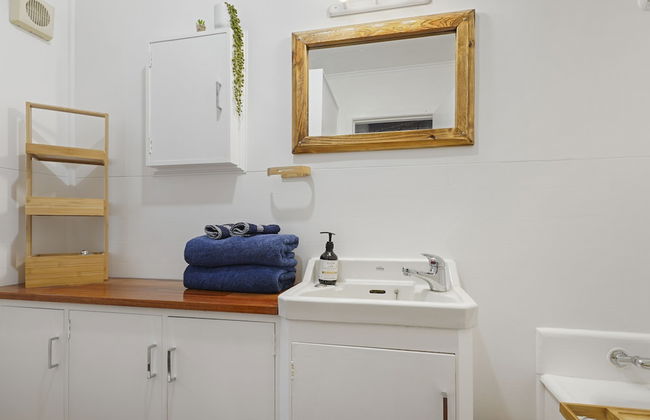 Lakeview Escape with spa - sauna - patio - Photo 37