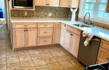 Pet-friendly Rustic Mtn Home PLUS Apt - Foto 7