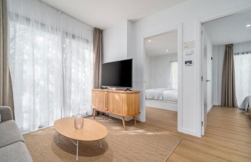 Limehome Barcelona Plaça Pirineus - Photo 26