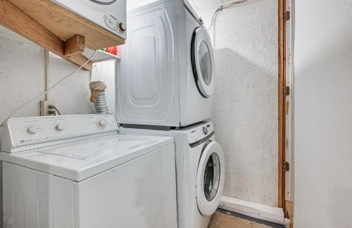 Kentucky Group Getaway with Dock and Lake Access - Foto 36