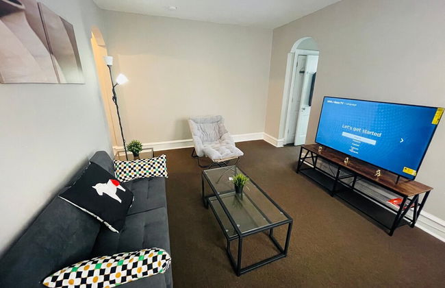 1-br Glenside - Long Term Available Parking - Photo 4