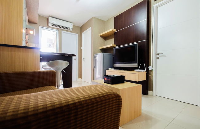 Homely 2 Bedroom at Bassura City Apartment By Travelio - Foto 9