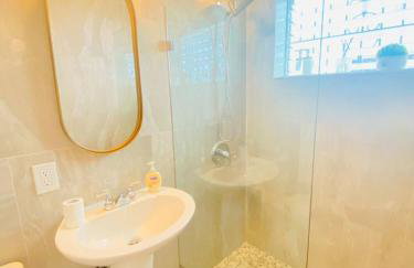 Apartment in the Heart of Calle 8 with Parking - Foto 12