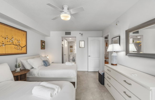 Fantastic 2BR Condo on 31st Floor Free Parking - Photo 65