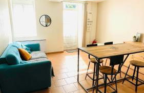 Maison de plain-pied avec un grand jardin - Photo 7