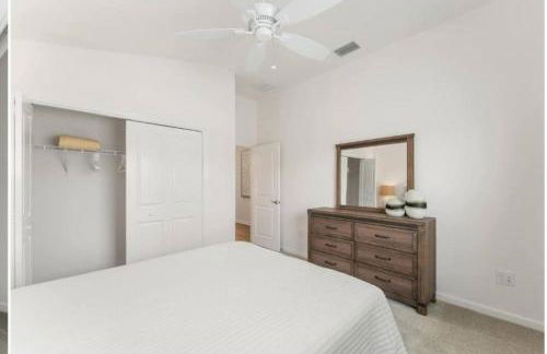 Large 3 bedroom with Pool and Golfcart - Foto 42