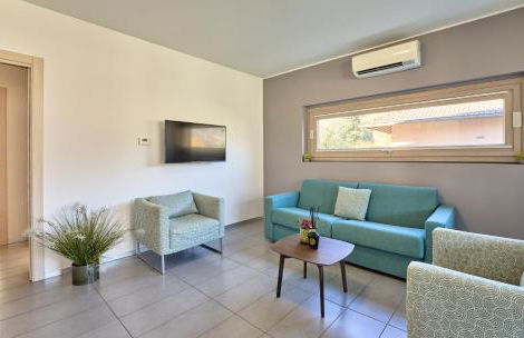 Bellagio Village - Holiday Apartments by the Lake - Seasonal Warm Pool and Sauna - Foto 54