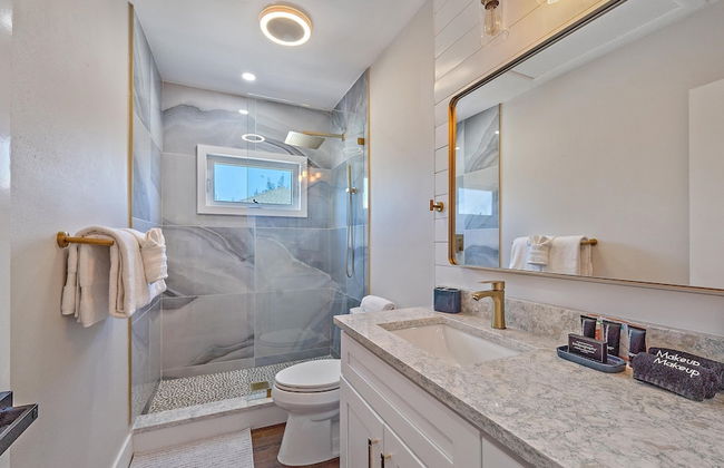 Sunshine Cottage At Cedars 2 Bedroom Condo by RedAwning - Foto 24