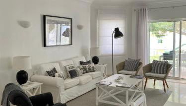 Beautiful apartment for rent in Quinta do Lago with excellent resort facilities close to lake and beach. - Foto 3