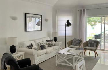 Beautiful apartment for rent in Quinta do Lago with excellent resort facilities close to lake and beach. - Foto 3