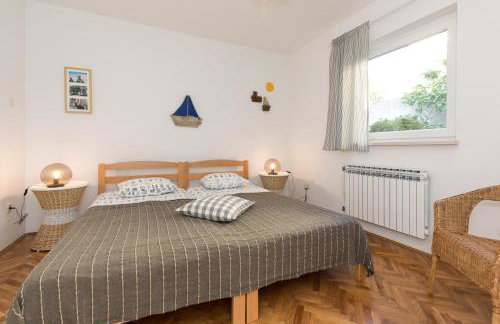 Captain's Apartment with Sea View - Photo 20