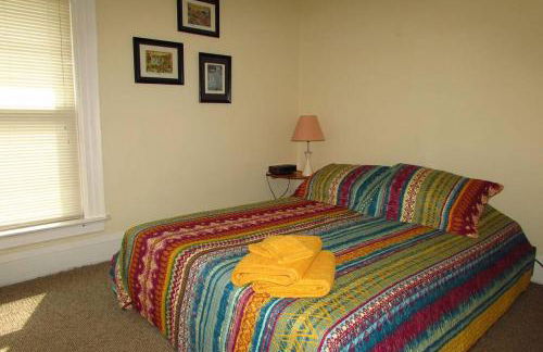 Falls Retreat - Walk to the Falls, the Casino and all Downtown Restaurants - Across from the Aquarium - Photo 10