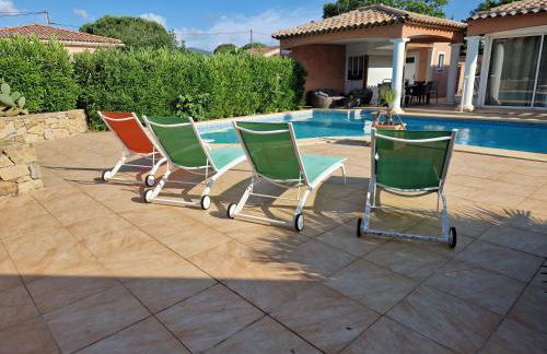 Villa Notre dame plain pied avec piscine privée 8 personnes - Foto 6