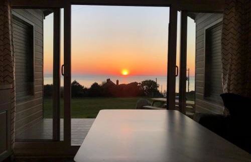 POD6 Family Glamping with seaview & Wi-Fi - Photo 22