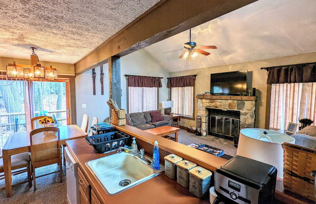 Frost Hollow by Avantstay Deck w/ Grill, Game Room Loft - Photo 8