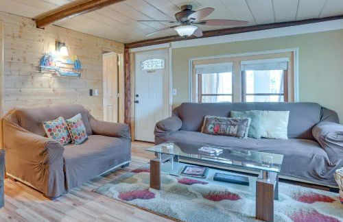 Cozy Houghton Lake Vacation Rental with Fireplace! - Foto 5