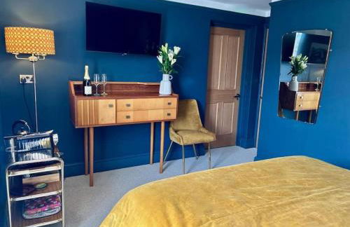 Stylish Retro Hotel Room above Pub - Foto 4