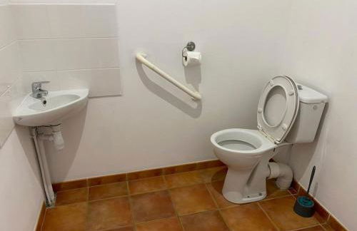 Villa in France With Private Pool & Garden - Foto 43