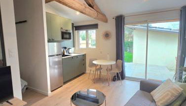 Logement neuf tout équipé, climatisé avec terrasse, barbecue, proche du bourg et des plages océanes, WIFI, linge et ménage compris - Foto 5