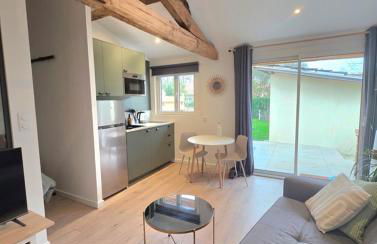 Logement neuf tout équipé, climatisé avec terrasse, barbecue, proche du bourg et des plages océanes, WIFI, linge et ménage compris - Foto 5